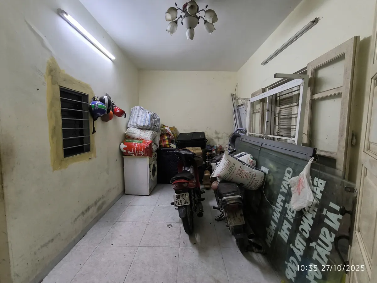 Bán Nhà Dân Xây Khâm Thiên. Đống Đa. DT 44m2. MT 6m. 3 Tầng. Giá 7.06 Tỷ.