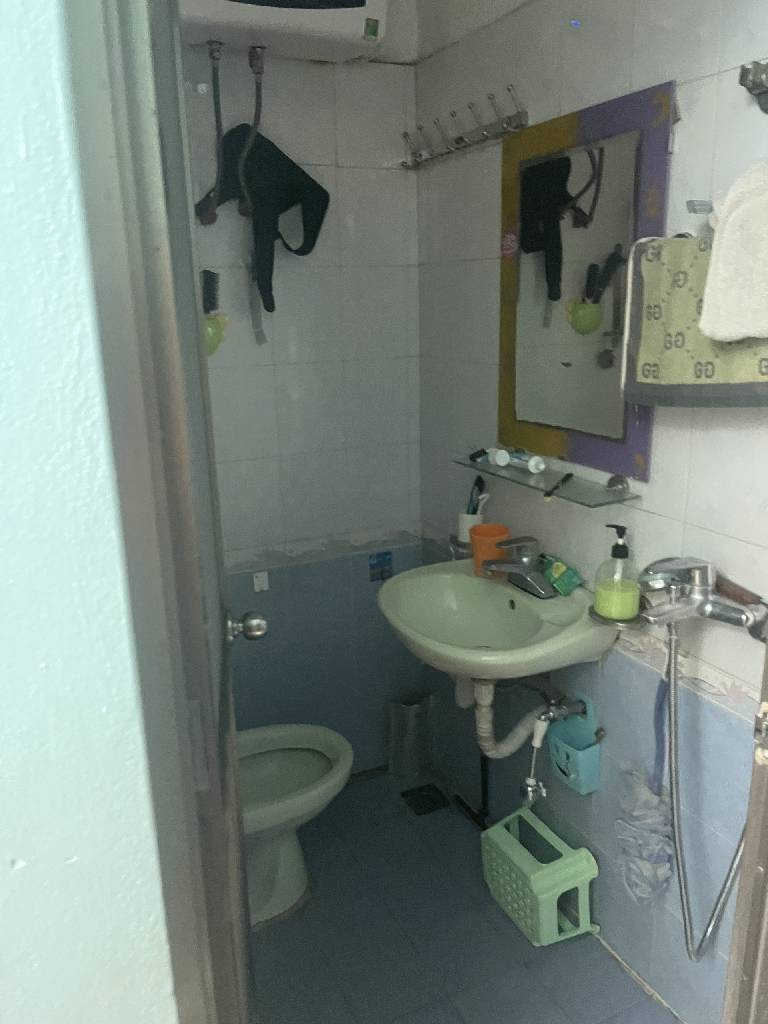 Bán 88M tặng nhà ô tô tránh kinh doanh đường hoàng mai