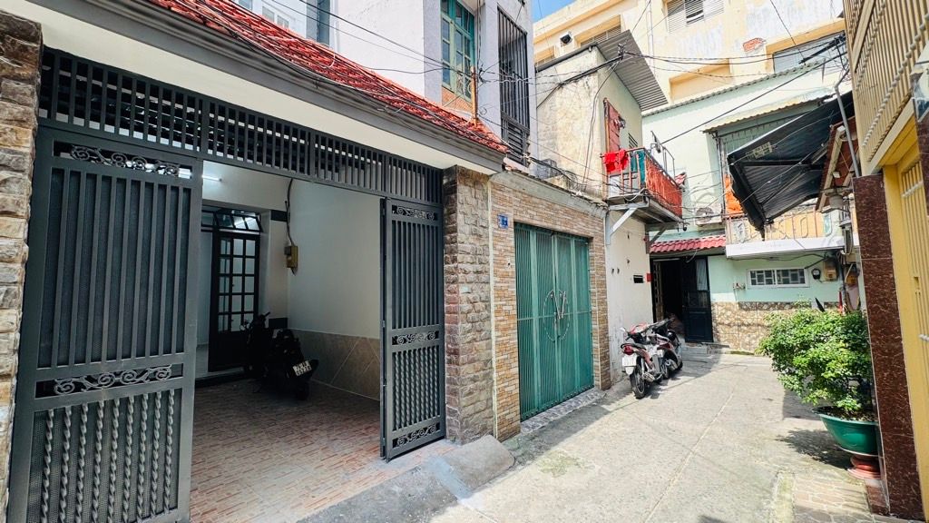 BÁN NHÀ MẶT TIỀN DƯƠNG BÁ TRẠC – QUẬN 8 Ngang 3,9m – Dài 16m – 58.9m² CN – Hoàn công đủ – Không quy hoạch