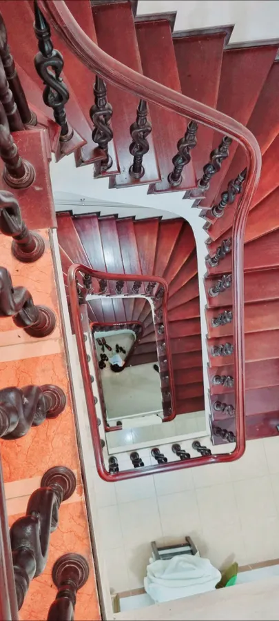 Bán Nhà Đường Cầu Giấy. Cầu Giấy. Ô Tô. DT 161m2. MT 7.7m. 4 Tầng. Giá 45.8 Tỷ.