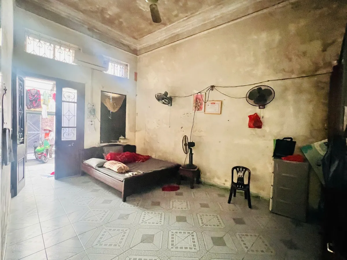 Bán Đất Ngọc Khánh, Đống Đa với DT 110m2 MT 6.5m giá 23.86 tỷ