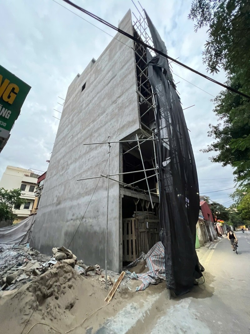 MẶT PHỐ HOA LÂM – TRUNG TÂM LONG BIÊN – 7 TẦNG THANG MÁY – FULL NỘI THẤT CAO CẤP – Ở NGAY, KINH DOANH SẦM UẤT - 25.9 TỶ