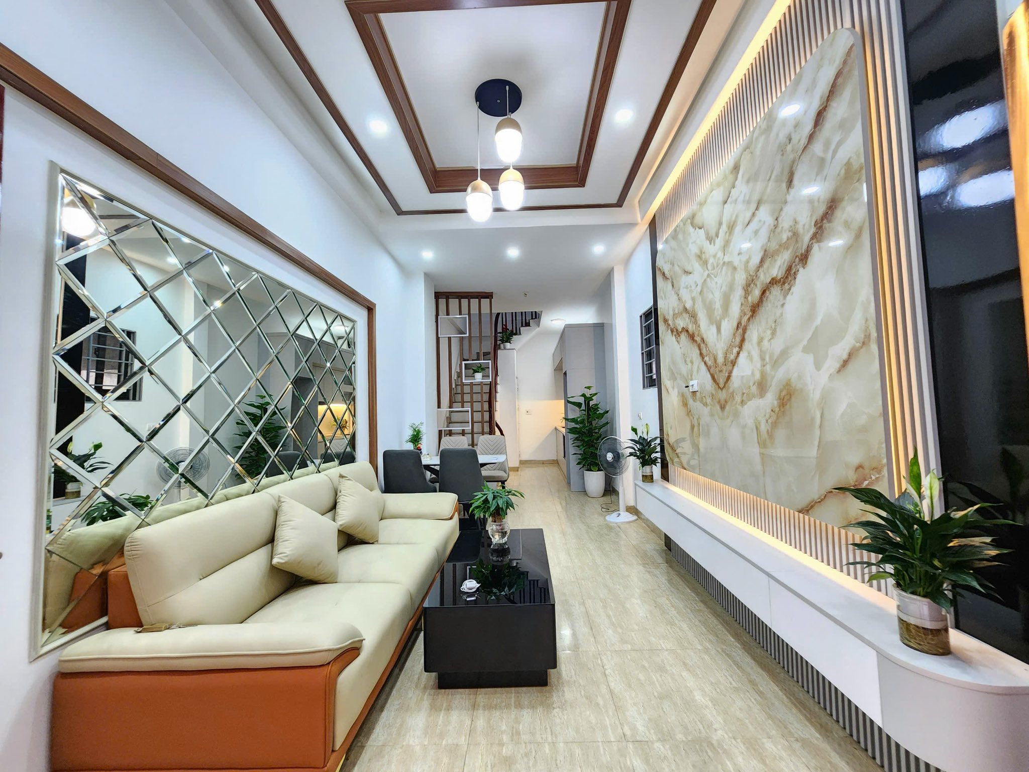 Bán nhà và phố Thanh Liệt, sát phố, ngôi nhà đẹp, 40m, 4 ngủ, sdcc, 7.6 tỷ