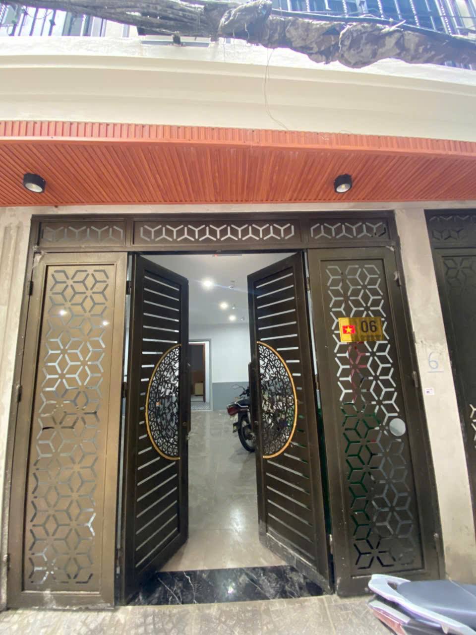 Chung cư Mini dòng tiền khu vực Quan Nhân - Doanh thu 125tr /1 tháng - đầy đủ thiết bị , dịch vụ