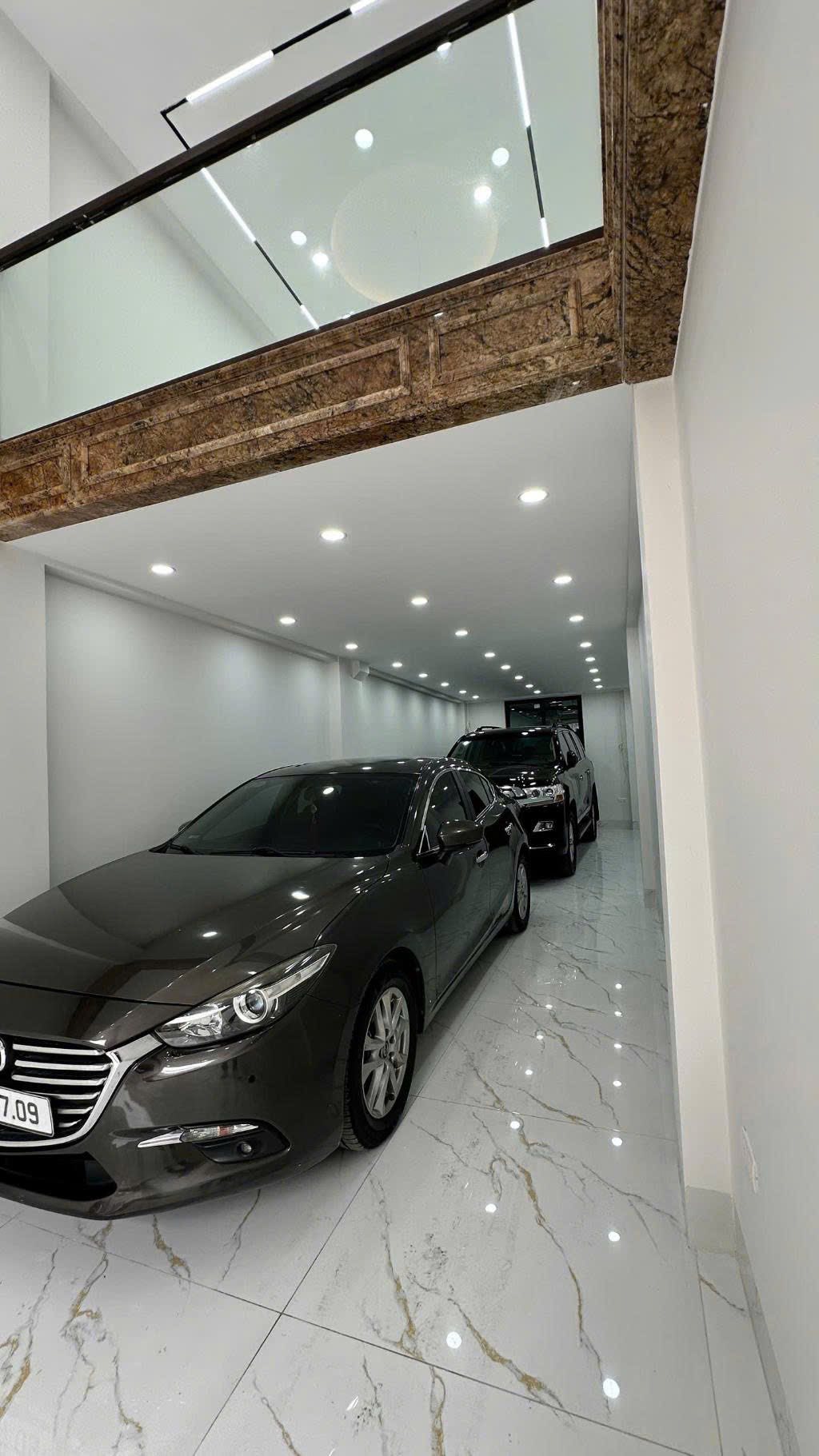 NHÀ MỚI ĐẸP PHÂN LÔ TÂN MAI 80M - 7 TẦNG THANG MÁY - NGÕ THÔNG Ô TÔ TRÁNH KINH DOANH ĐỈNH GIÁ CHỈ 2X TỶ