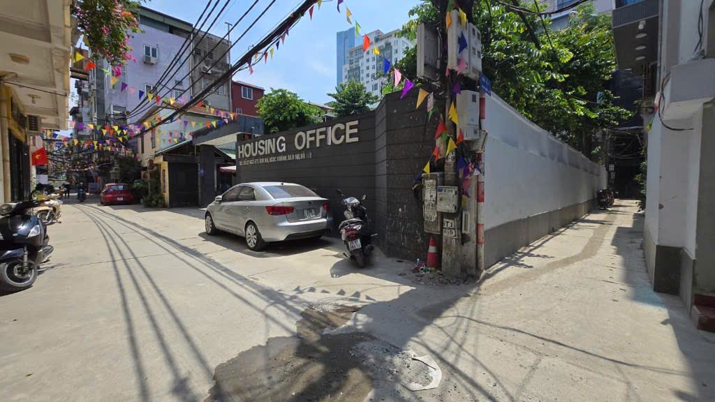 Siêu hiếm, bán nhà Kim Mã ô tô tránh, mặt tiền 6m, xây building đẹp, 32 tỷ