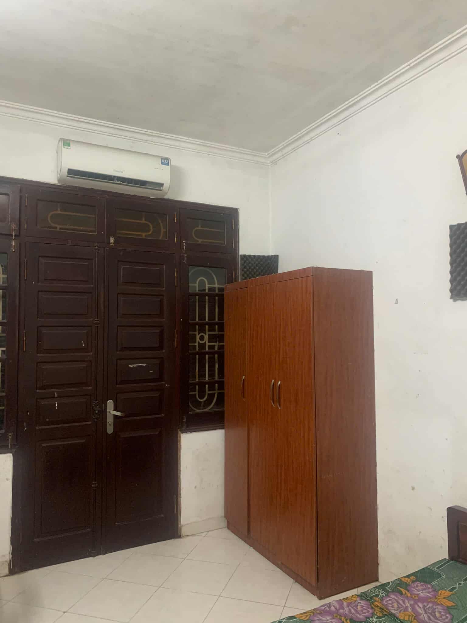 ( Ở Nhóm) Cho thuê nhà ngõ 43 Trung Kính + 204 Trần Duy Hưng 50mx4T 5PN 5 điều hoà ba gác oto cách 100m 15 tr Cầu Giấy