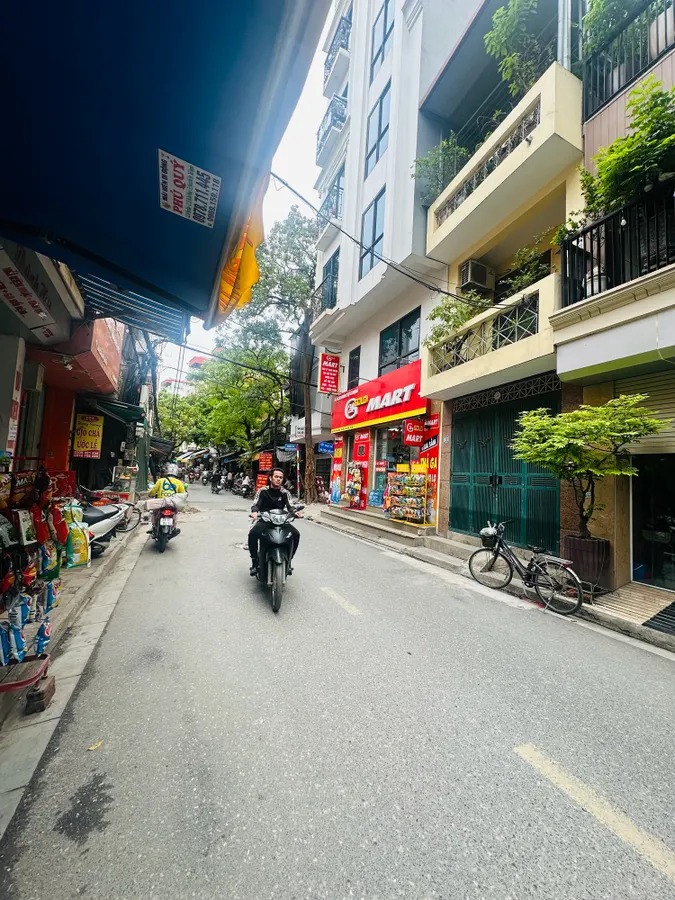 CHỊ GÁI GỬI BÁN NHÀ MẶT PHỐ HOA BẰNG – CẦU GIẤY | 61m² – 4 tầng – MT 3.4m – GIÁ CHỈ 25 TỶ