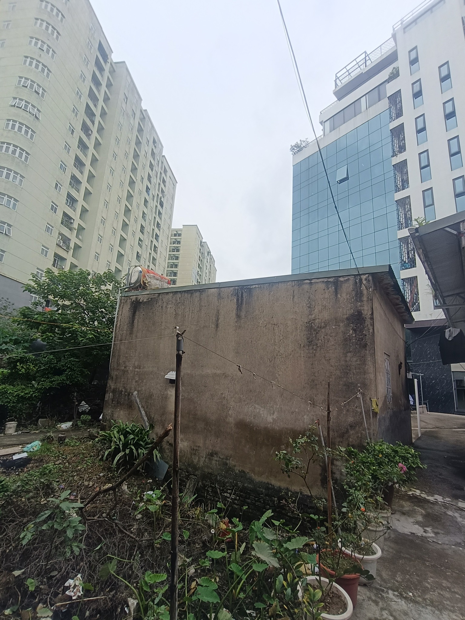 Bán căn nhà cấp cho 4 phố Đại Từ, căn góc, 2 mặt ngõ ô tô, 47m, nhỉnh 9 tỷ