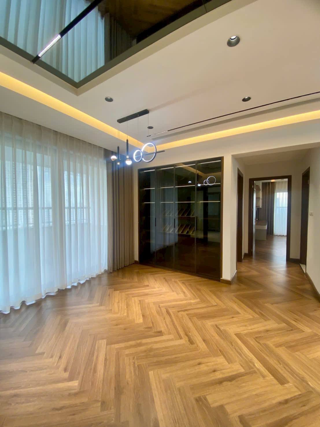 Căn Góc CT2 Vimeco Nguyễn Chánh 182m, 4PN, 4WC, Siêu nội thất, 16.98 tỷ