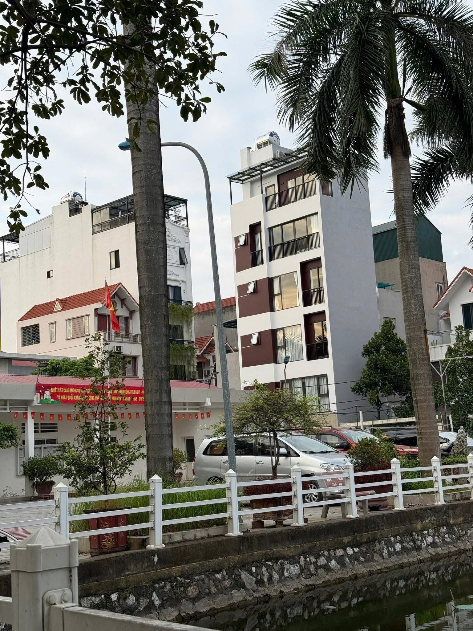 GIẢM CHÀO! SIÊU PHẨM 6 TẦNG THANG MÁY PHỐ TÂN THỤY, LONG BIÊN- FULL NỘI THẤT-GARA LEXUS- ĐƯỜNG Ô TÔ TRÁNH