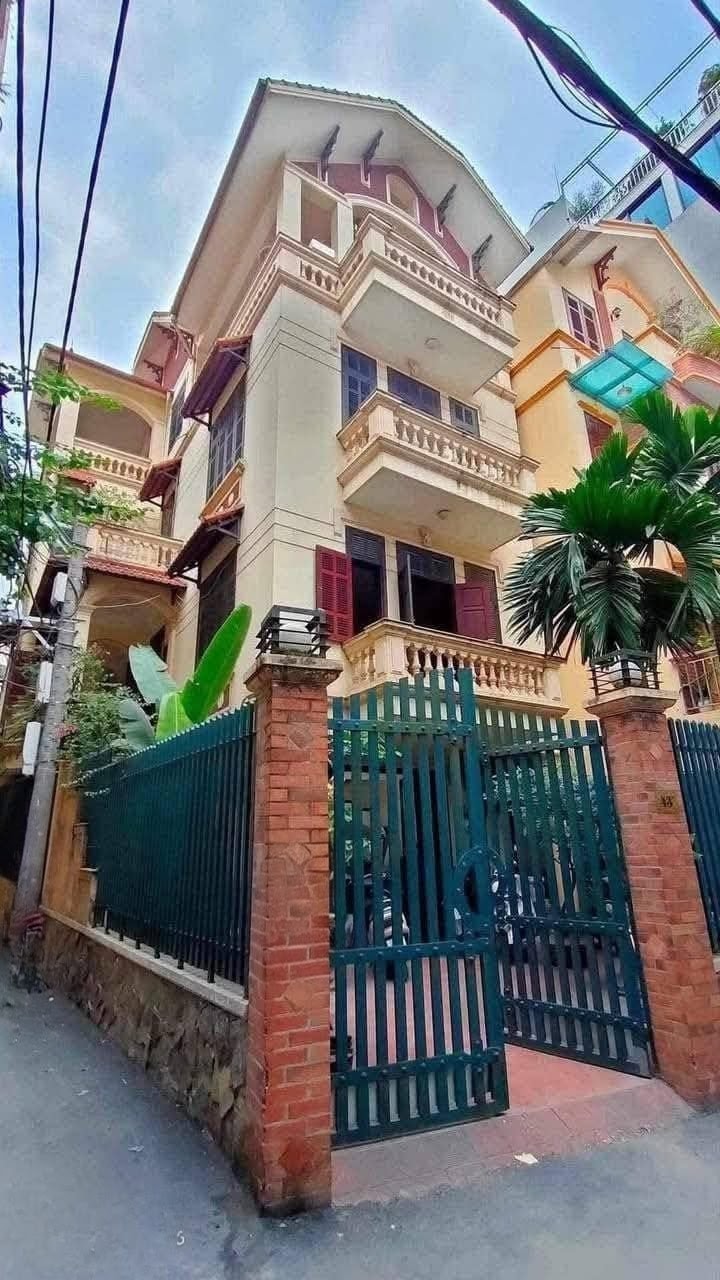 Siêu hiếm, bán nhà Trích Sài, 123m, gần hồ Tây, biệt thự đẹp, chỉ 30 tỷ