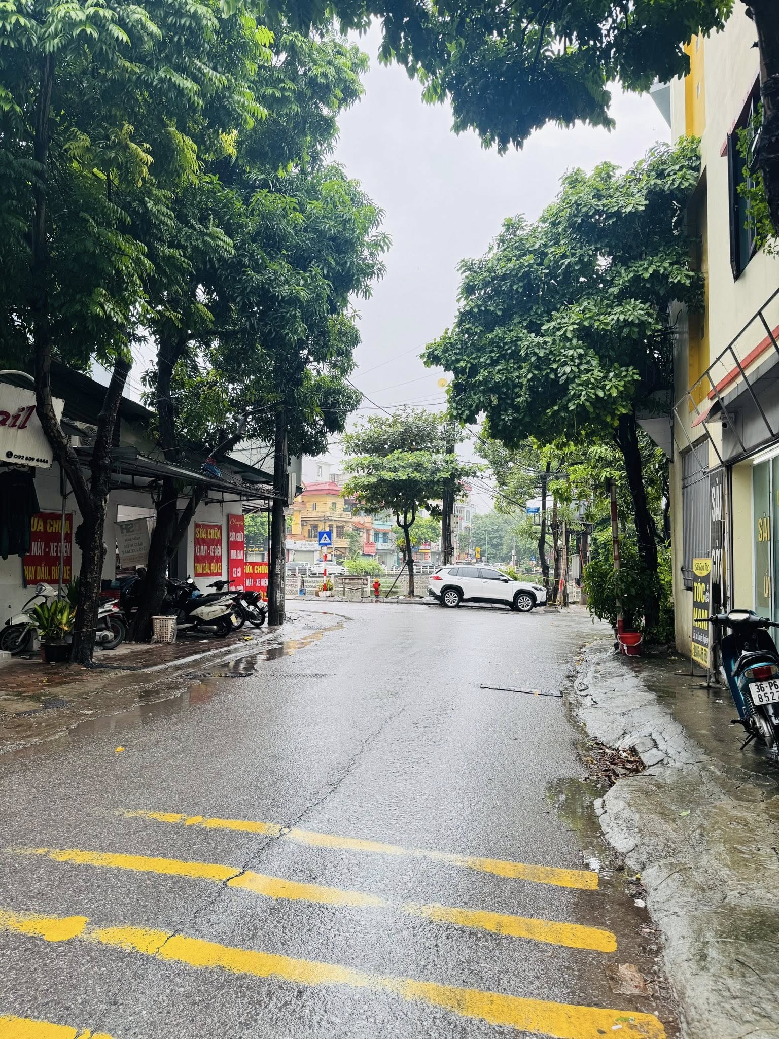 Phố Sài Đồng 120m2, MT8m Dòng Tiền Khủng 400Tr/Tháng MT8m, Kinh Doanh, Nhà Hàng - 2X Tỷ