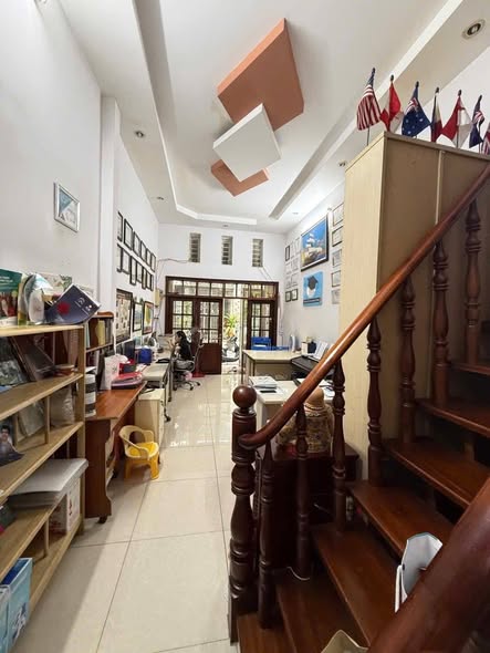 Nhà Đường Hoàng Văn Thụ Phường 4 Tân Bình Cũ.