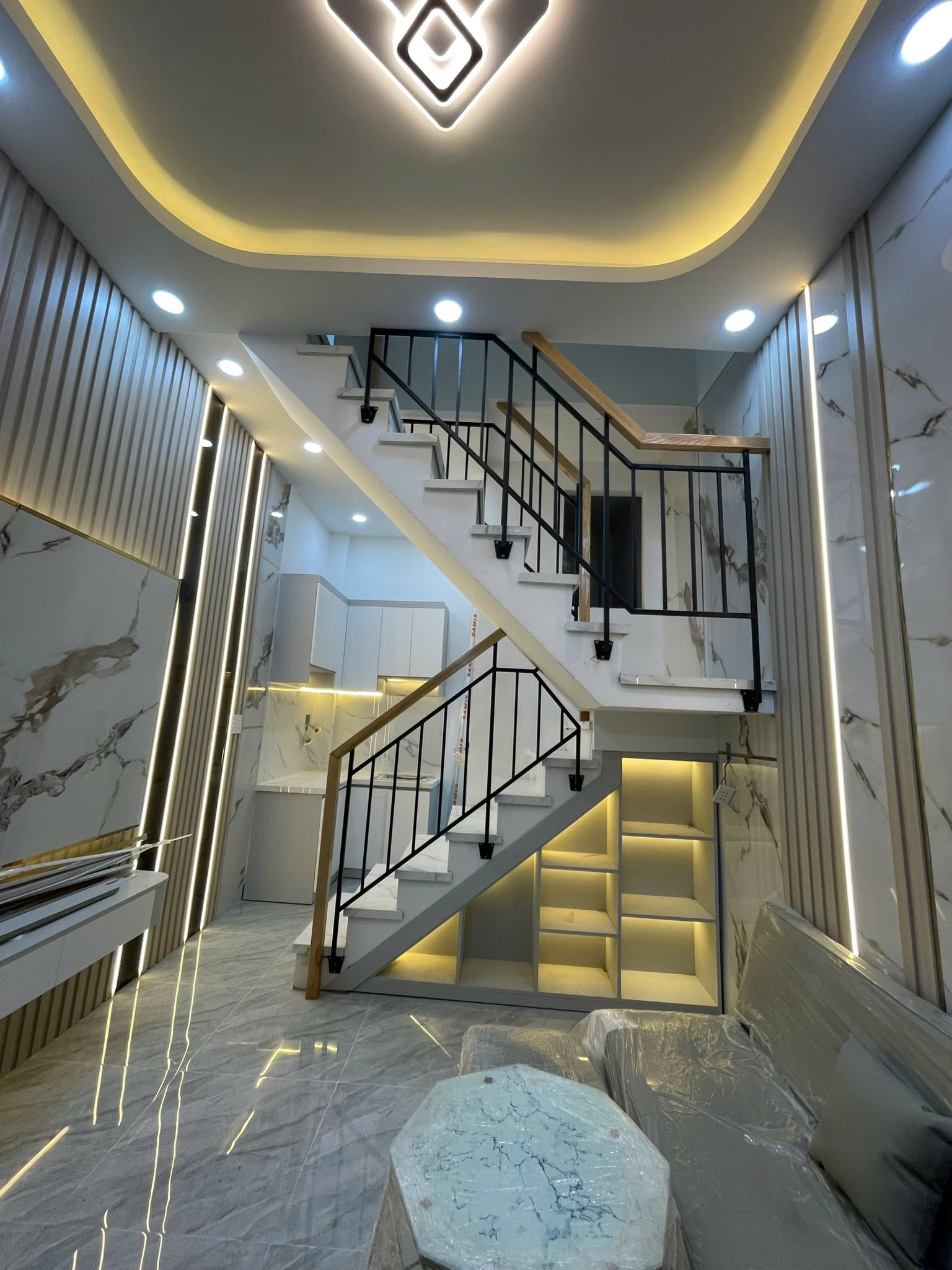 Hẻm 331 Trần Xuân Soạn, Phường Tân Hưng, Quận 7 .Nhà mới, đẹp, full nội thất, khu an ninh,