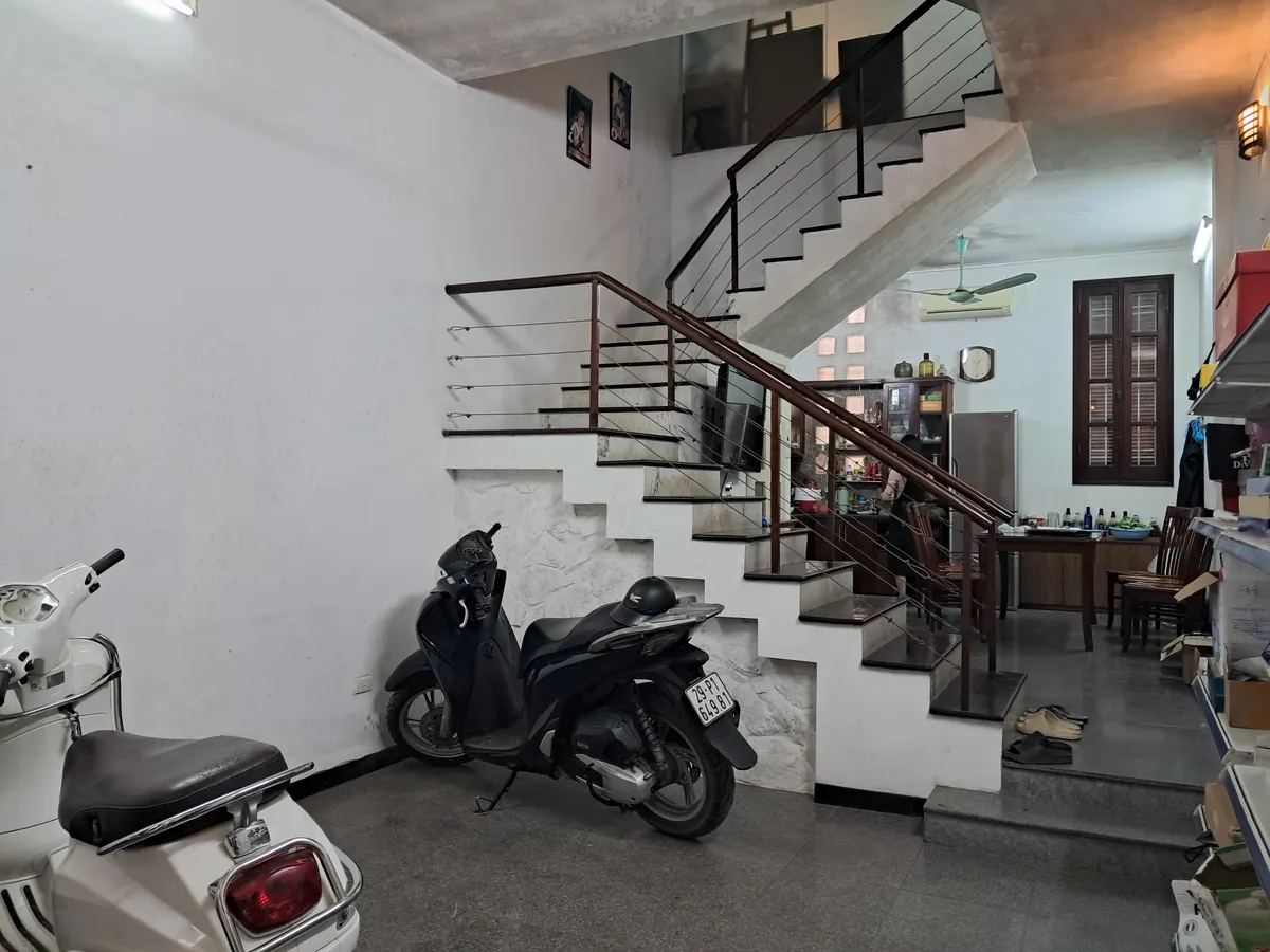 Bán Nhà 2 Mặt Ngõ Hoàng Quốc Việt. Cầu Giấy. Ô Tô. DT 86m2. MT 7m. 3 Tầng. Giá 31.8 Tỷ