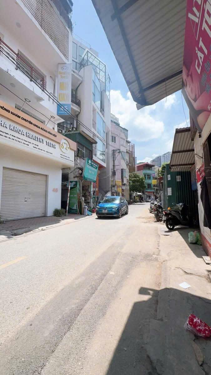 GĐ cần Bán nhà mặt phố Hoàng Ngân - SIÊU PHẨM - MẶT PHỐ VỈA HÈ- Ô TÔ TRÁNH