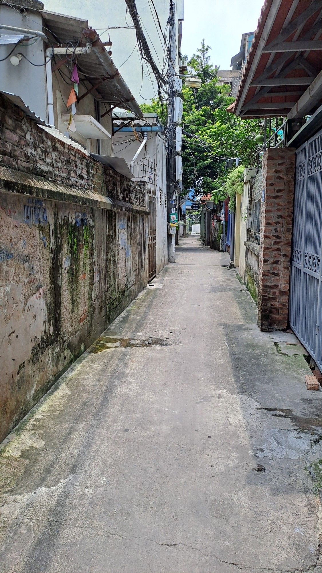 BÁN NHÀ ĐẤT NGỌC THỤY – 100.4m² – MẶT TIỀN 5.4m – Dòng tiền 10–20 triệu/tháng • Sổ đỏ chính chủ • Vị trí trung tâm Long Biên