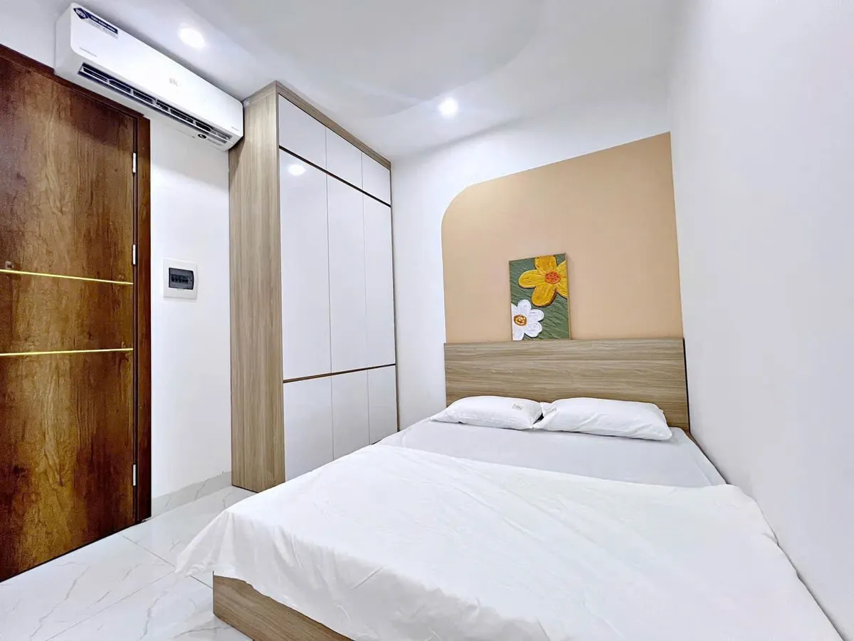 [212] CĂN HỘ DỊCH VỤ VỊ TRÍ ĐẸP TẠI HOÀNG VĂN THÁI- PHÂN LÔ QUÂN ĐỘI - 5M RA OTO TRÁNH ĐỖ - 2 THOÁNG - DÒNG TIỀN 1.2 TỶ/NĂM