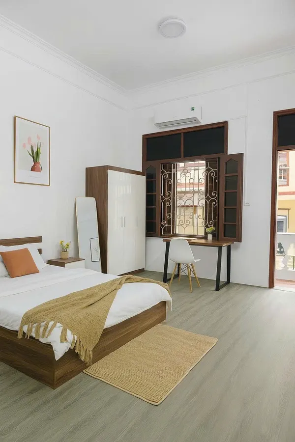 Bán Nhà Nguyễn Khang. Cầu Giấy. DT 109m2. MT 5.7m. 5 Tầng. Giá 19.9 Tỷ.