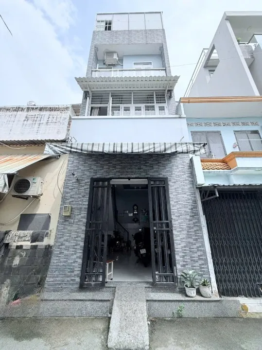 NHÀ 3 TẦNG - HẺM XE TẢI 8M THÔNG TỨ TUNG