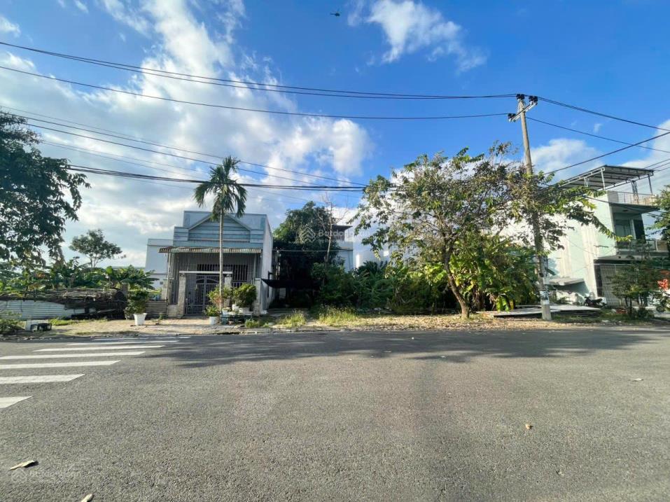 Bán đất thổ cư Hòa Hiệp 3, Liên Chiểu, Đà Nẵng. DT 90m2, giá 4.5 tỷ, sổ đỏ, hướng Đông Nam. LH: 0877661879