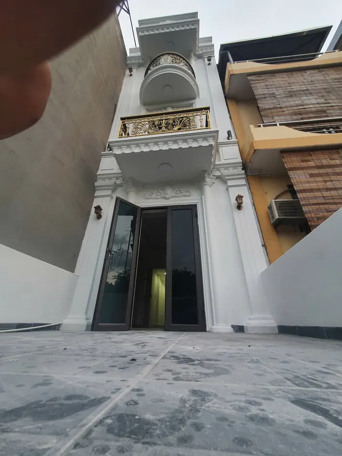 NHÀ MỚI Ô TÔ ĐỖ CỬA Phố Ngô Gia Tự 69 m2 X 4 Tầng 16.5 tỷ Long Biên Hà Nội