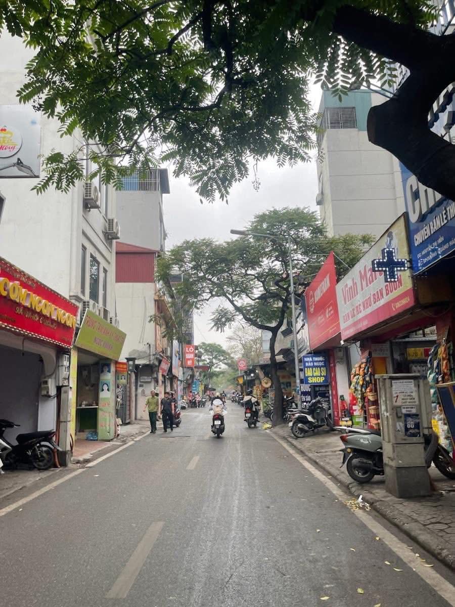 MẶT PHỐ, DƯƠNG QUẢNG HÀM, CẦU GIẤY-VỈA HÈ-KD-Ô TÔ:110M X4T, MT 4,5M, GIÁ 40 TỶ.