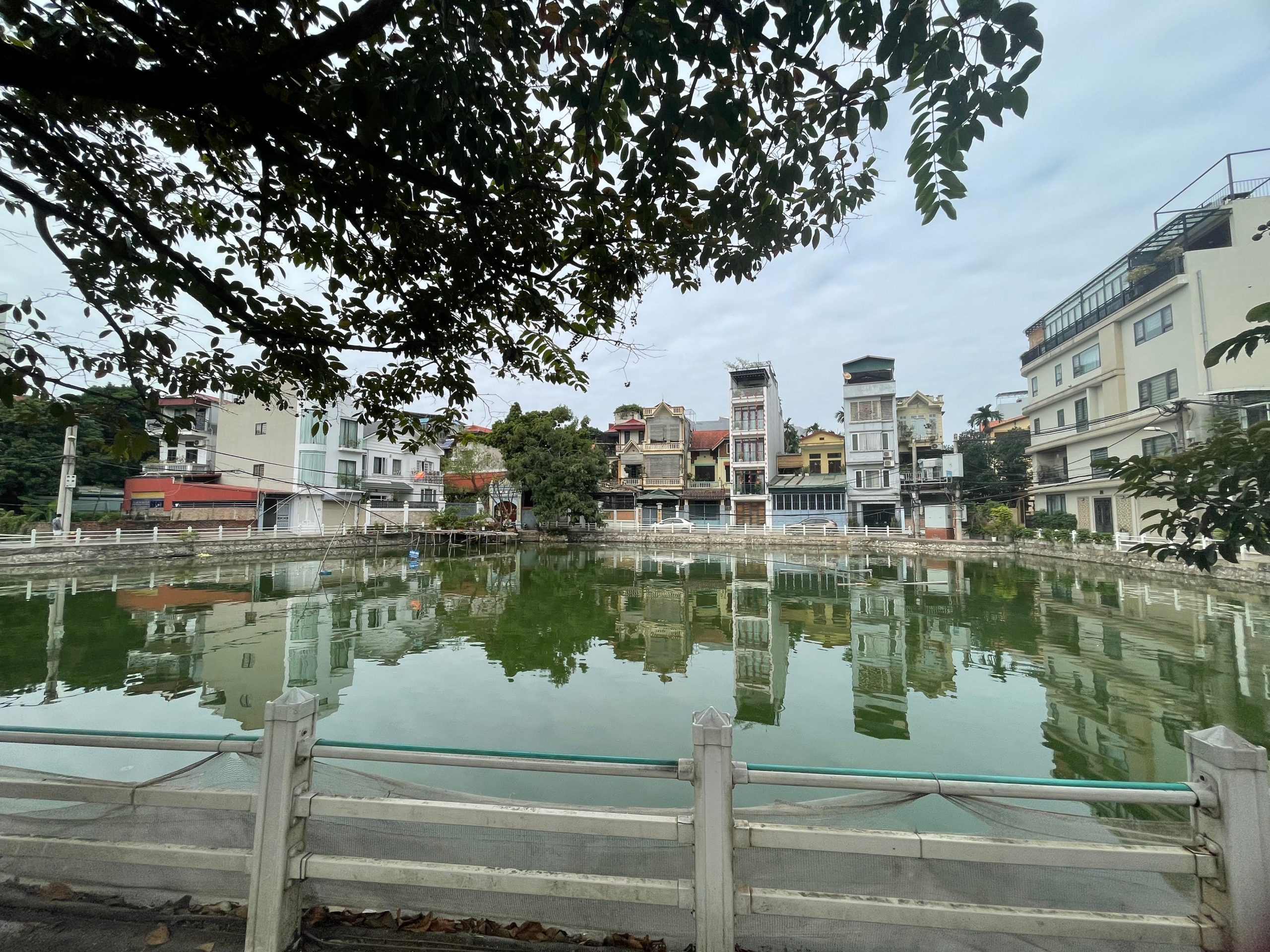 BÁN NHÀ NGỌC THỤY – 31.5m² – 4 TẦNG – MẶT TIỀN 7.05m – Vị trí mặt ngõ 532 – Nhìn hồ Ao Lão – Nhà mới đẹp, thoáng sáng toàn diện