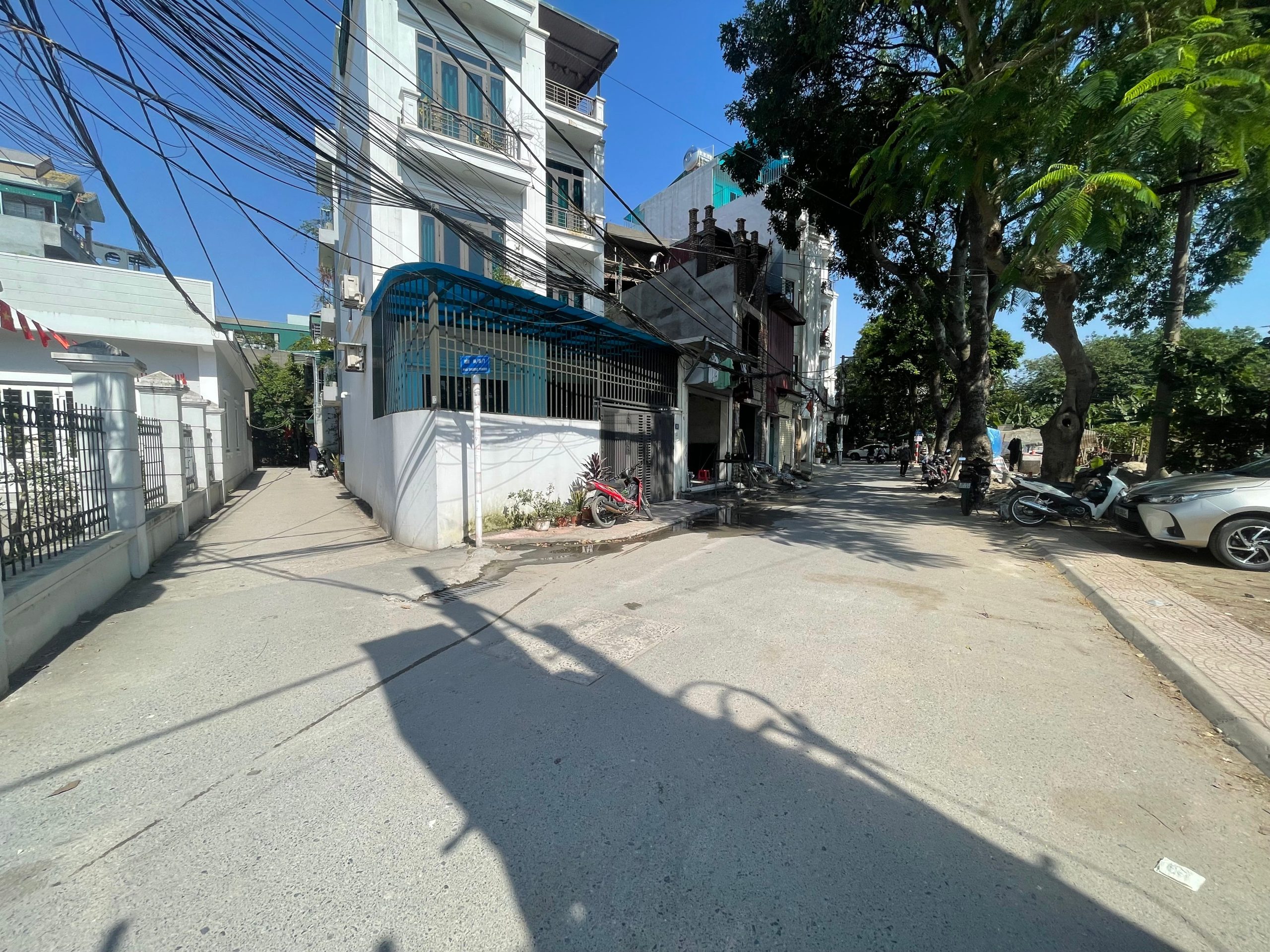 Thượng Thanh – 43m² – 6 Tầng – Thang Máy – Gara Ô Tô – NHÀ ĐẸP LONG LANH – NGÕ THÔNG – GẦN CHỢ, GẦN TRƯỜNG – Ở NGAY/CHO THUÊ ĐỀU TỐT