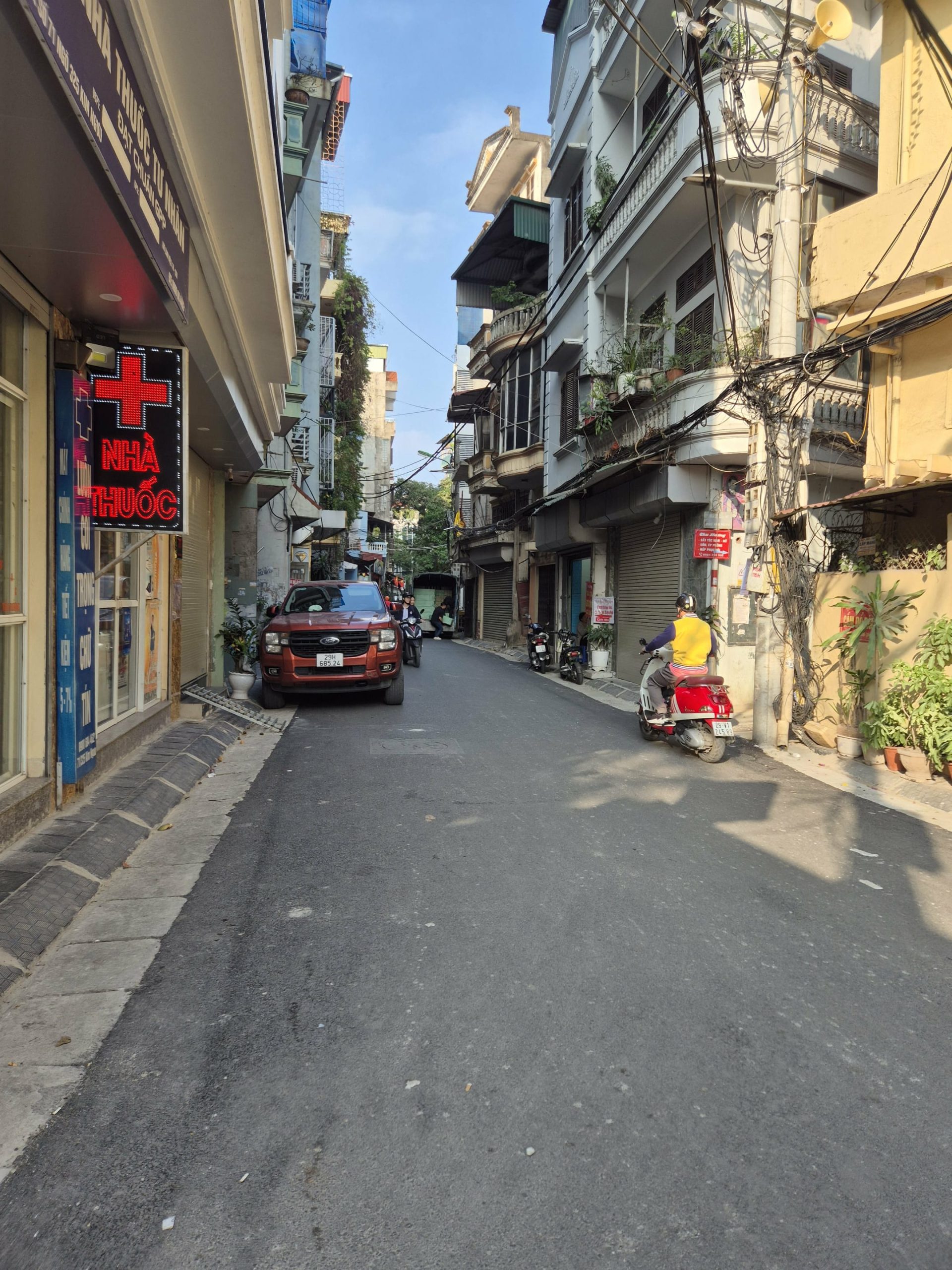 Trương_Định – Ô_Tô Đỗ Cửa – Kinh Doanh _9.9 Tỷ