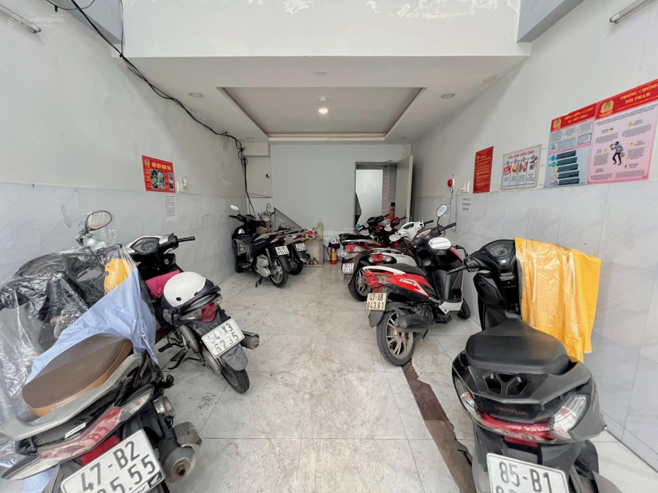 54m2 - 8.35 tỷ - CHDV 5 tầng - 4x13m - Lê Quang Định, hẻm 482 - xe hơi tới cửa