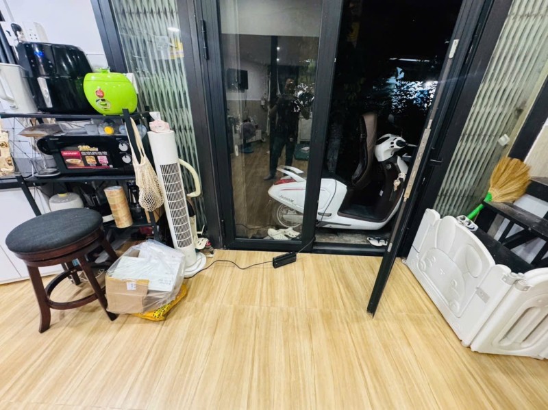 BÁN NHÀ PHÚ NHUẬN HẺM XE TẢI 120M2 2 TẦNG NGANG 10 KD ĐỈNH HẺM THÔNG NGUYỄN TRỌNG TUYỂN NGỢP BANK GẤP BÁN 8.8 TỶ.