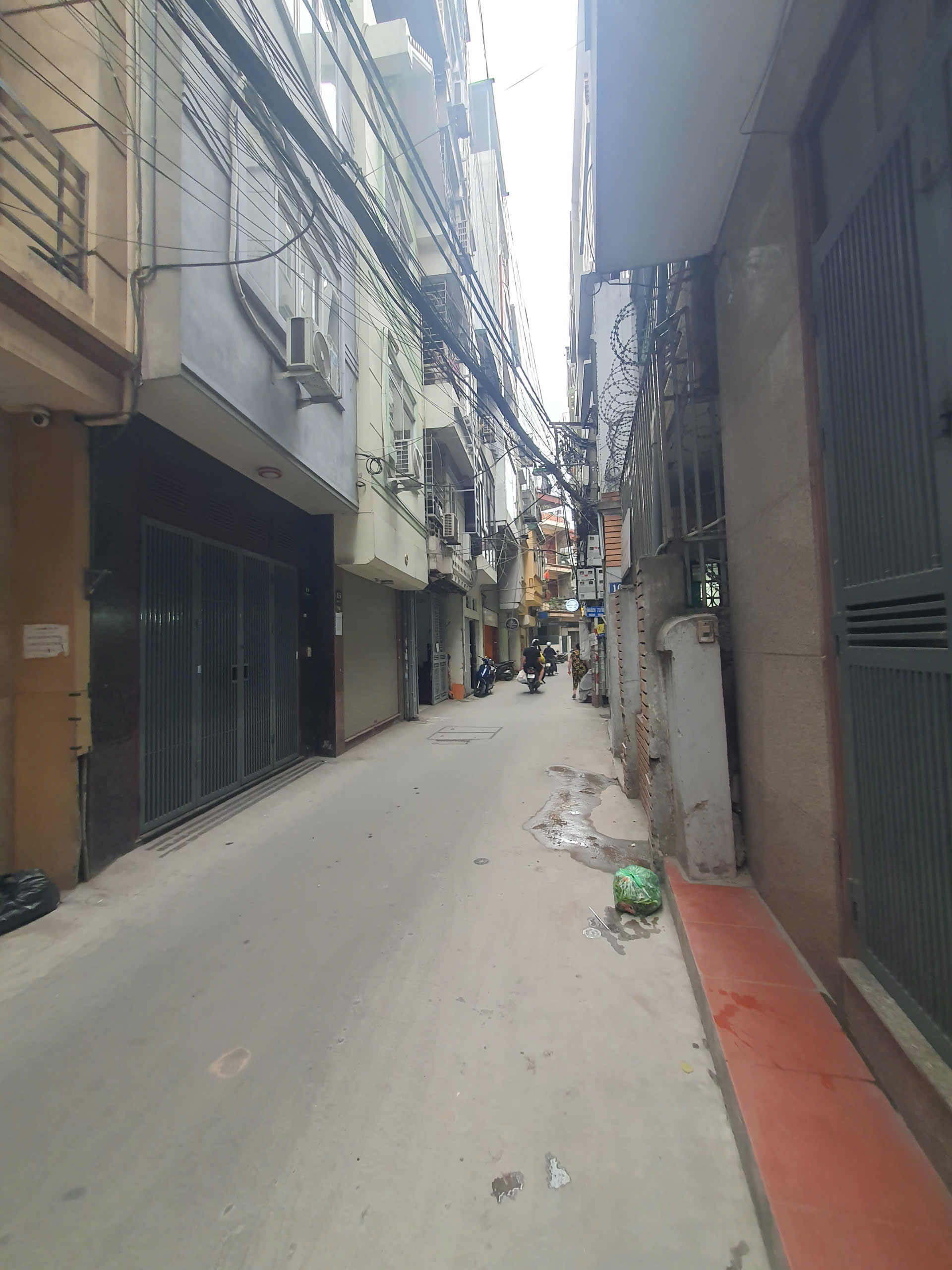 Bán tòa CCMN phố Hoàng Ngân –10 bước ra phố, ô tô đỗ cửa, 90m², 8 tầng, 21 phòng – giá 32 tỷ