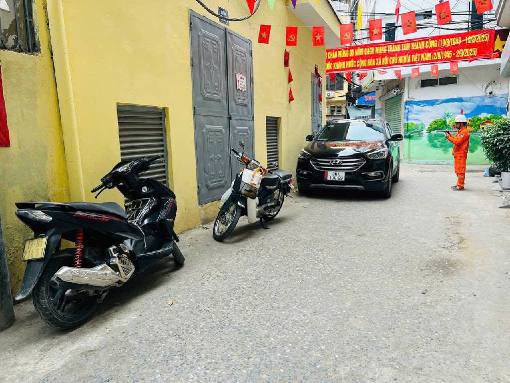 Bán nhà phố Hoàng Văn Thái – 50m², 6 tầng, thang máy, nhà đẹp, giá 15.5 tỷ