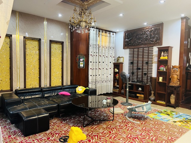 ♥ Biệt Thự kề MT CMT8, giá chỉ ~40tr/m2, 456m2, ngang 13m, 3 tầng