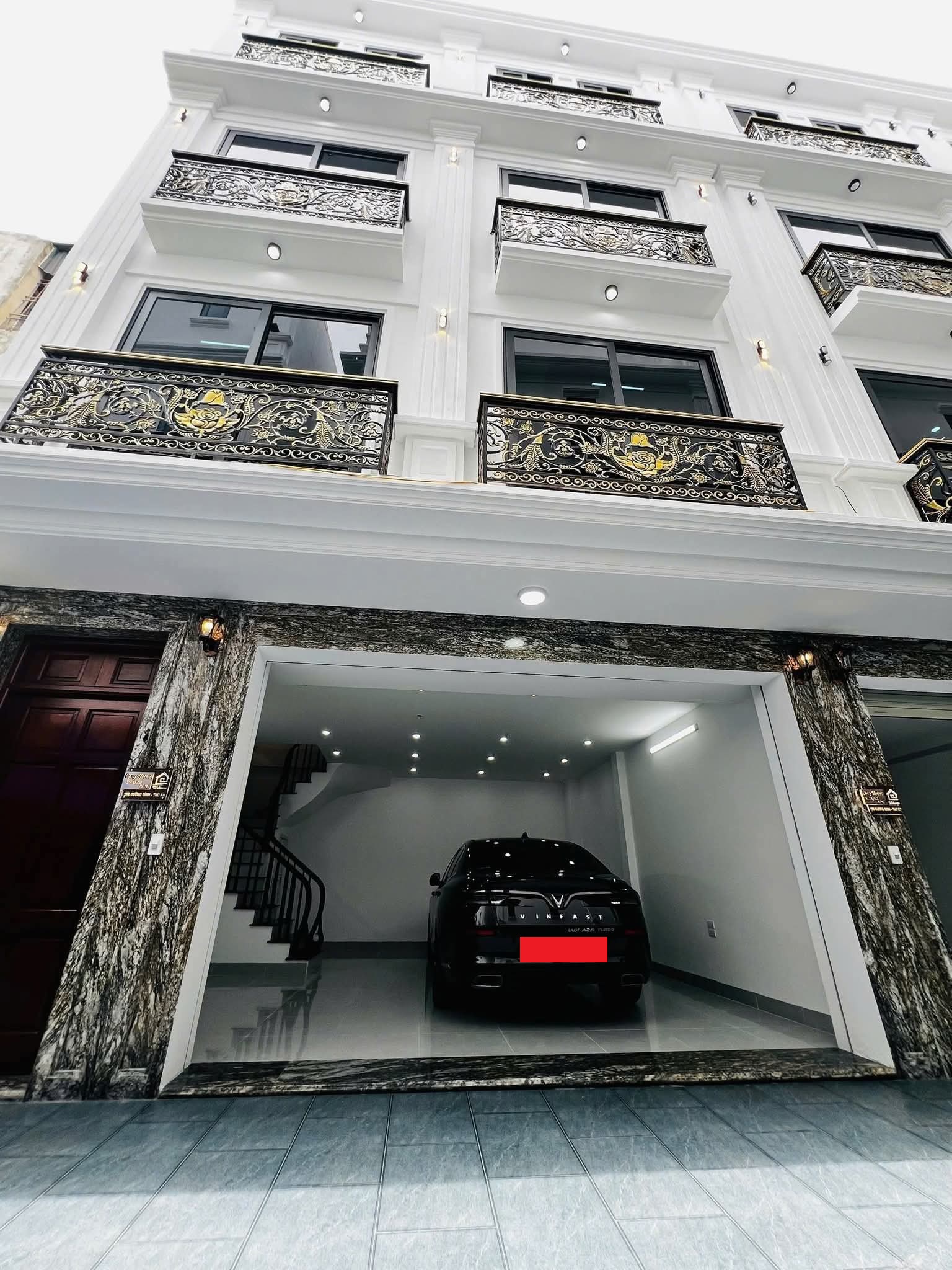 BÁN NHÀ HÀNG XÓM STARLAKE, PHÂN LÔ NGHĨA ĐÔ CẦU GIẤY, MẶT TIỀN KHỦNG 8.5M, DT 97M2, 36.5 TỶ.