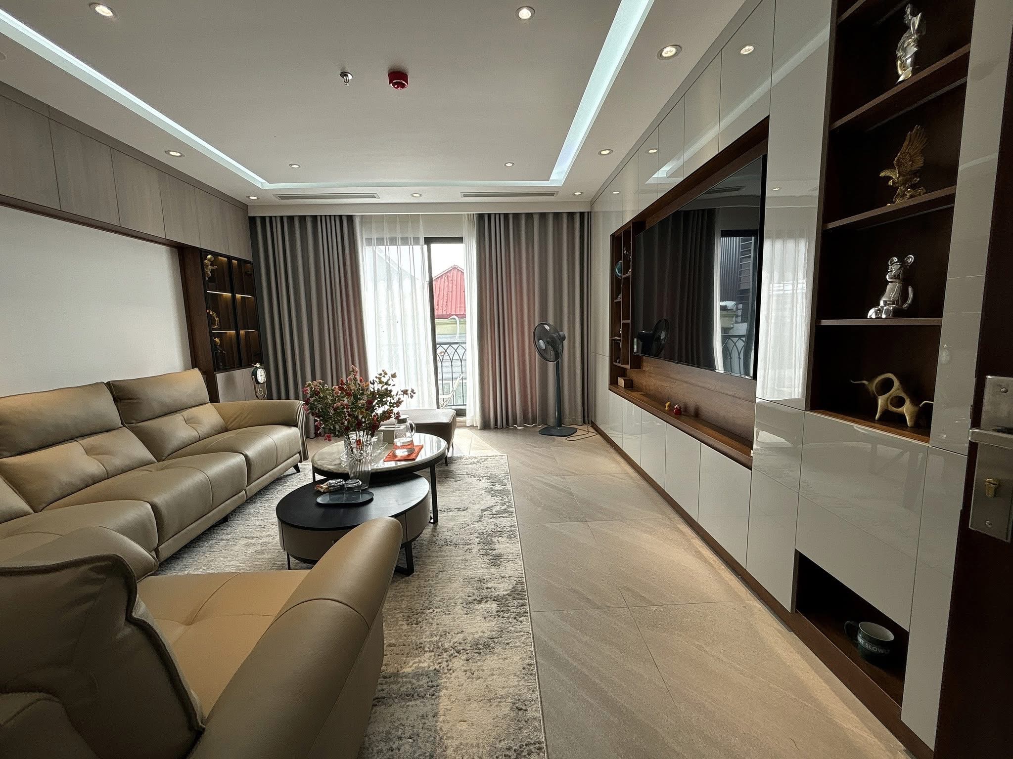 NHÀ DT 45M, 6 TẦNG, THANG MÁY, Ở SƯỚNG, 20M RA PHỐ, 20M RA HỒ PHỐ TRẦN DUY HƯNG.