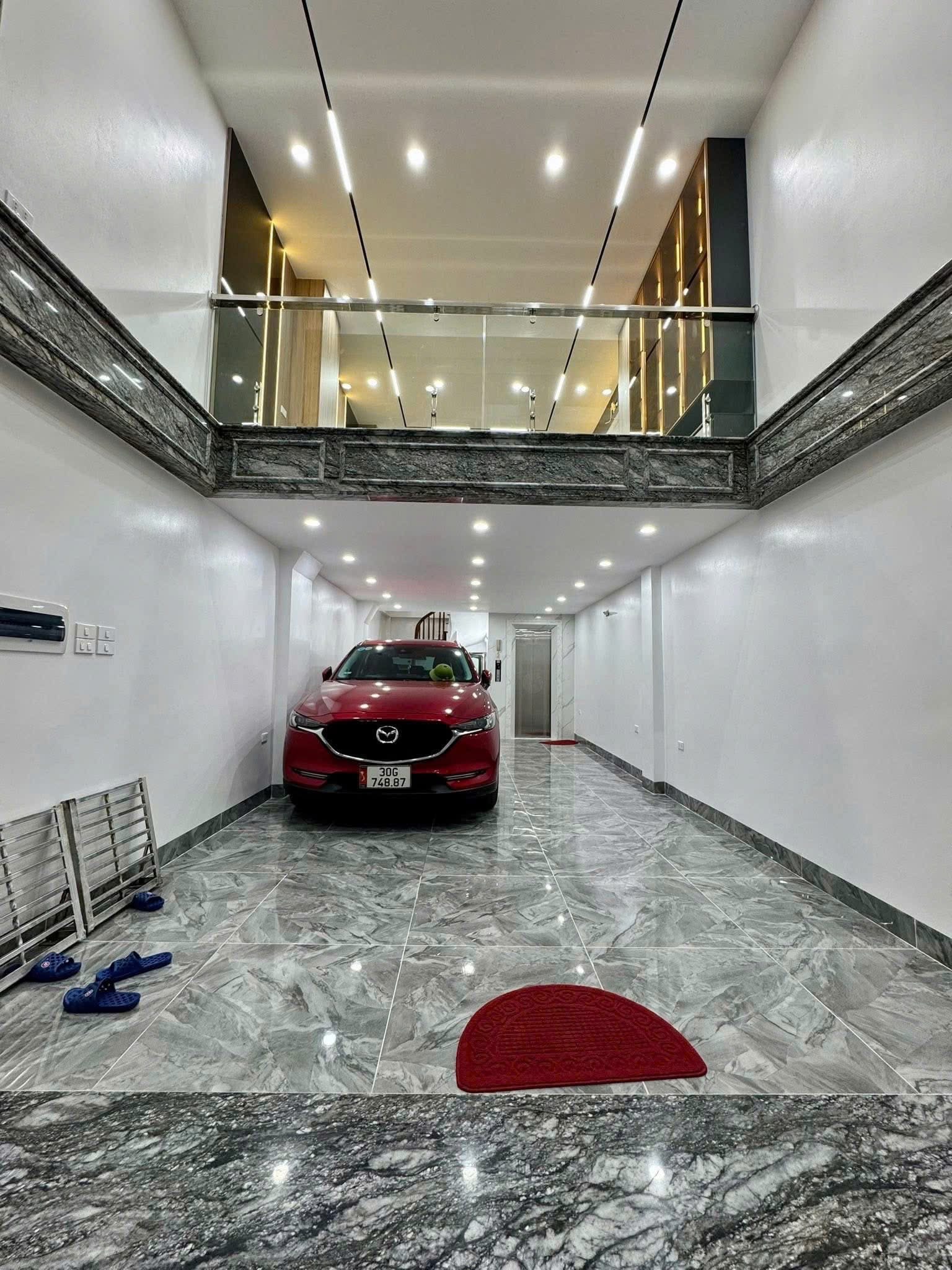 NHÀ 8 TẦNG, THANG MÁY, NGÕ THÔNG, SÁT PHỐ, Ô TÔ TRÁNH, KINH DOANH PHỐ VŨ PHẠM HÀM.