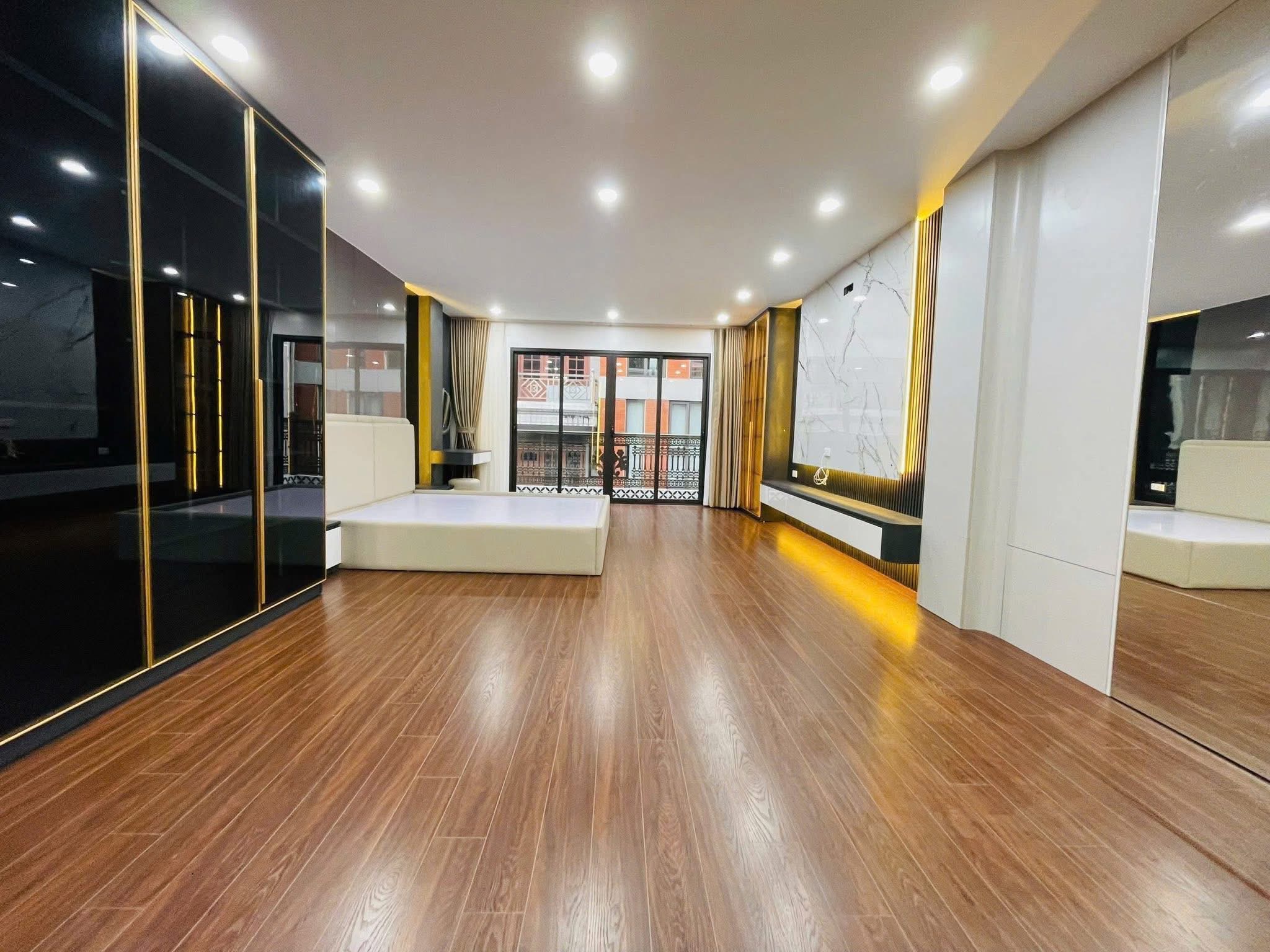 NHÀ ĐẸP, Ở SƯỚNG, NGÕ THÔNG, Ô TÔ TRÁNH, KINH DOANH ĐỈNH PHỐ TRUNG KÍNH CHỈ 22 TỶ.