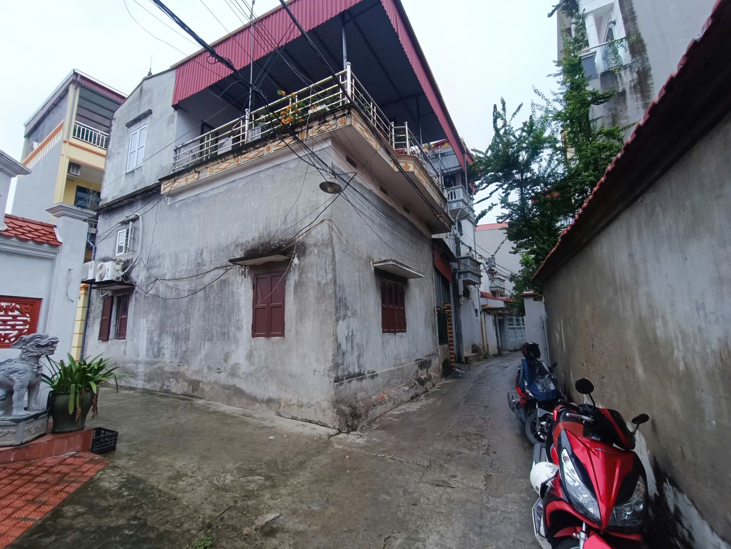 CAO XÁ - HOÀI ĐỨC - LÔ GÓC.......C - ĐƯỜNG THÔNG - Ô TÔ 2.5 TẤN VÀO NHÀ - 175.M² 21 TỈ