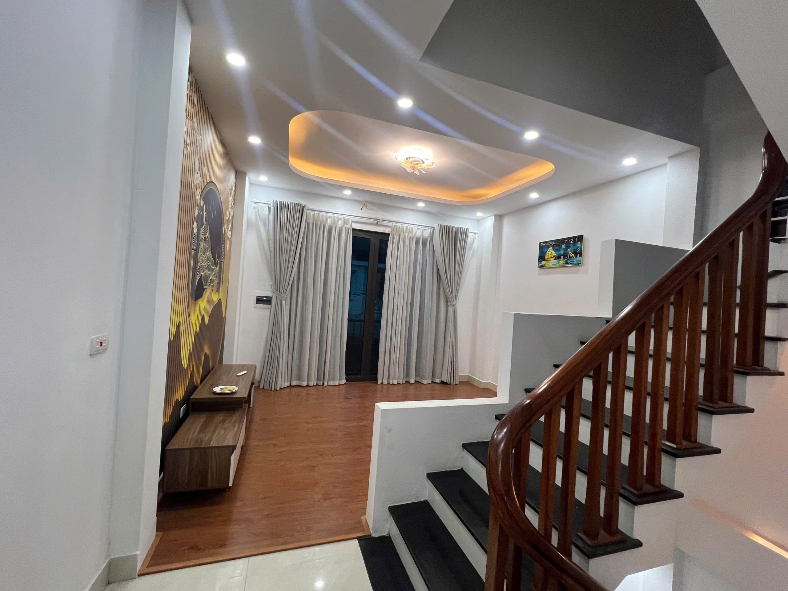 NHÀ TỨ HIỆP - NGÕ NÔNG GẦN Ô TÔ TRÁNH - 4TẦNG