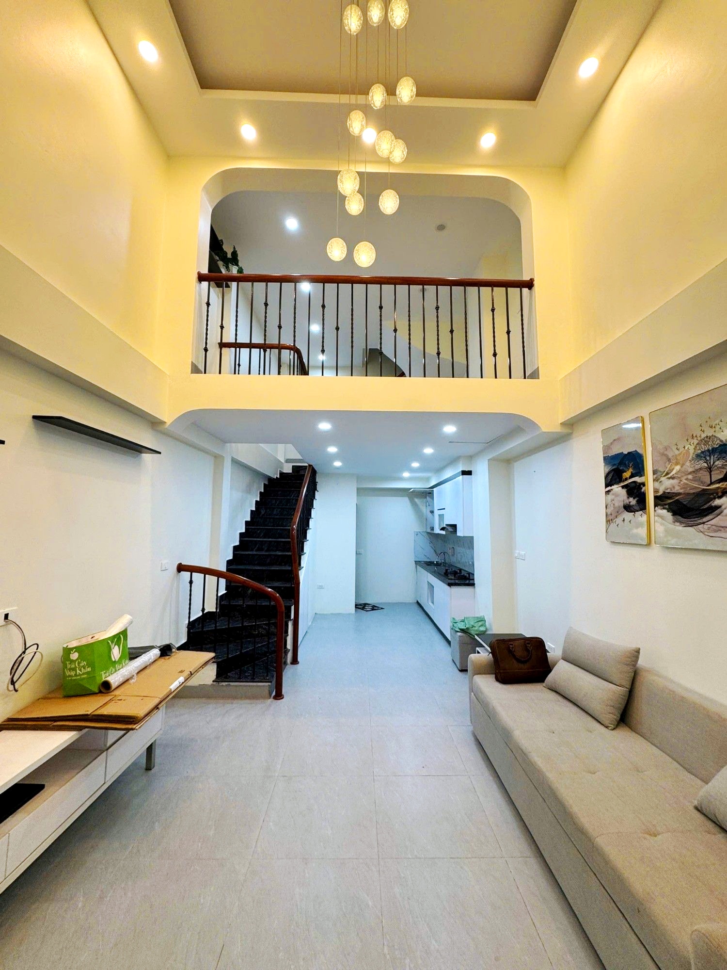 LẠC LONG QUÂN, CẦU GIẤY, NGÕ THÔNG, LÔ GÓC, 38M2, 5 TẦNG, 9.7 TỶ, LHE 0385115799 a