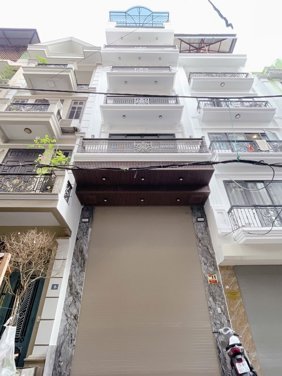 CĂN DUY NHẤT MẶT PHỐ THANH NHÀN - 3TẦNG THANG MÁY – MẶT TIỀN KHỦNG 9M - VỈA HÈ - KINH DOANH - DÒNG TIỀN SINH LỜI ĐỀU ĐẶN - GIÁ TRỊ BỀN VỮNG - .