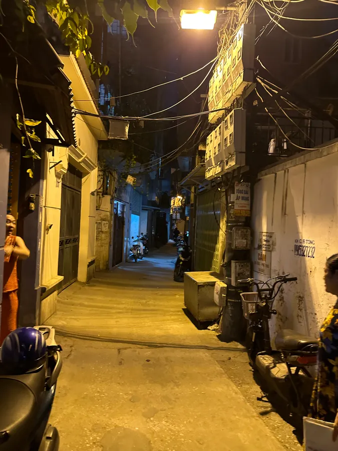 MẶT NGÕ TRUNG TẢ KHÂM THIÊN. NGÕ THÔNG KINH DOANH. VÀI PHÚT RA MẶT PHỐ. CHO THUÊ DÒNG TIỀN 35/40 M 5 TẦNG MT 3,1 M