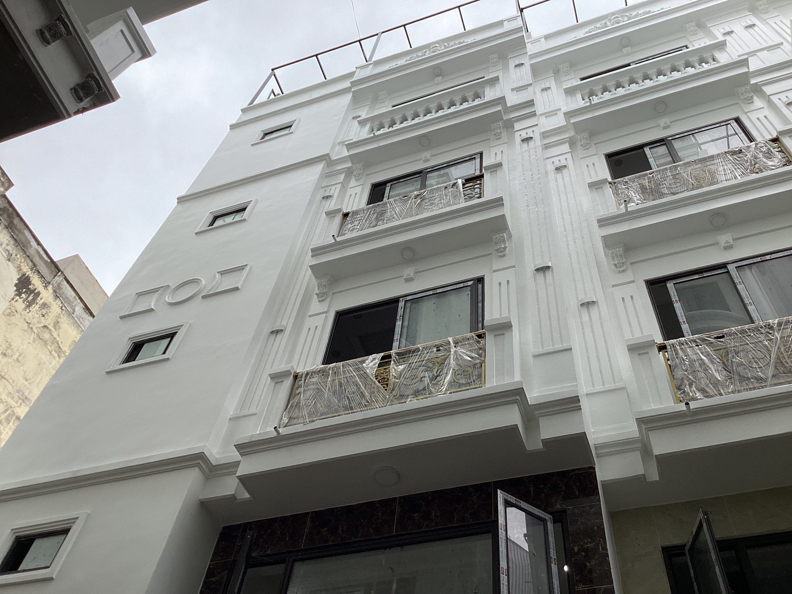 CỰC PHẢM VĂN CHƯƠNG – Ô TÔ VÀO NHÀ Ở NGAY ĐẲNG CẤP 6 SAO. THANG MÁY XỊN NGÕ THÔNG