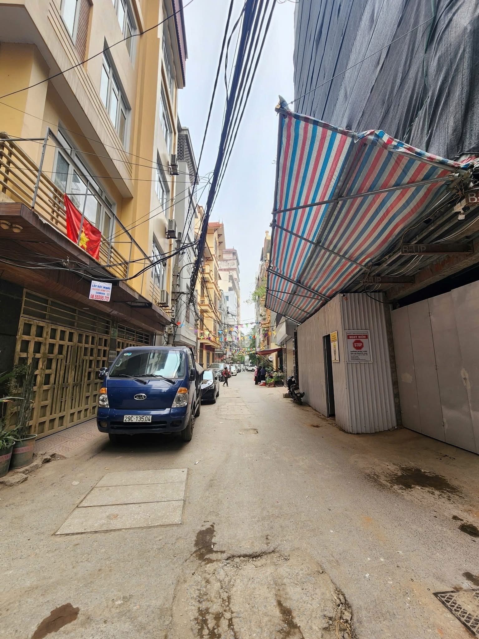 Bán nhà ngay ngã 3 Vành đai 1, Võng Thị, mặt ngõ, ô tô tránh, phân lô, kinh doanh, nhà ở ngay được luôn