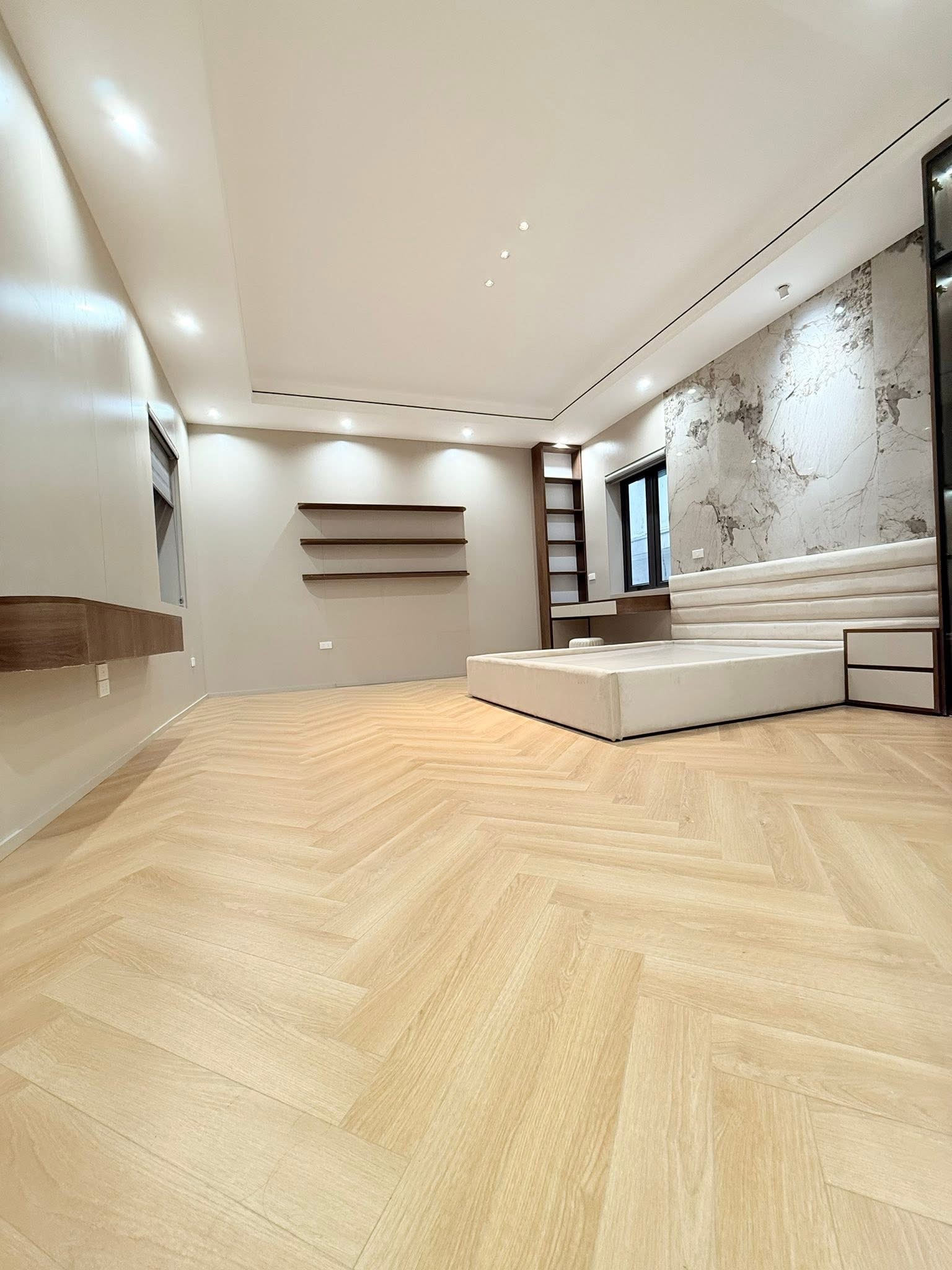 Nhà đẹp- Ở Ngay - Hoàng Văn Thái, Phân lô Quân Đội - 2 thoáng