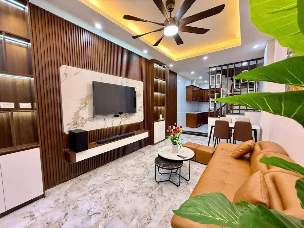 BÁN NHÀ TRẦN KHÁT CHÂN, HAI BÀ TRƯNG – FULL NỘI THẤT – NGÕ THÔNG