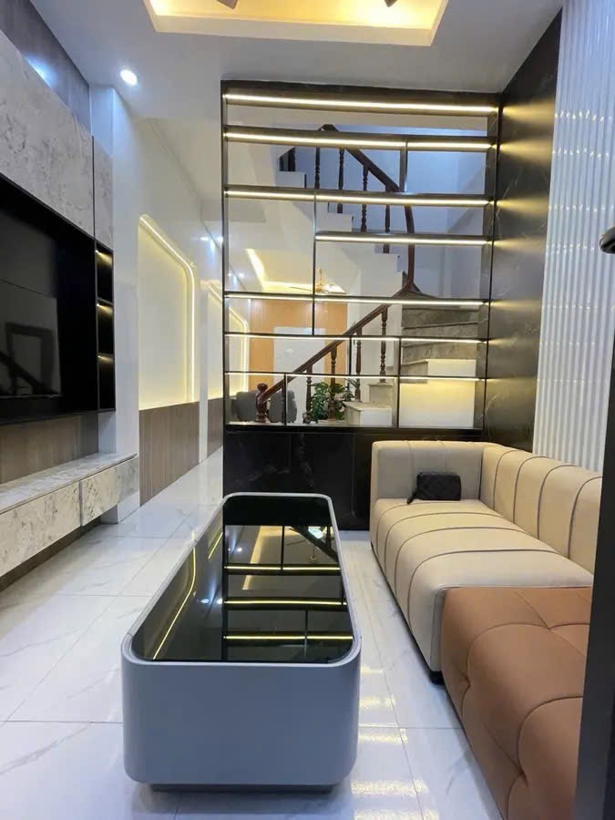 BÁN NHÀ PHAN KẾ BÍNH, BA ĐÌNH – NHÀ ĐẸP HAI THOÁNG – Ở NGAY